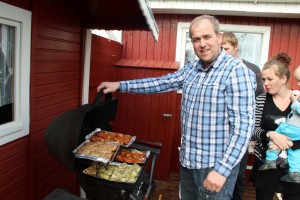 Grill-Forréttur: Bleikja í teriyaki, Steinbítur í pestó með naanbrauði, og fylltum tómötum