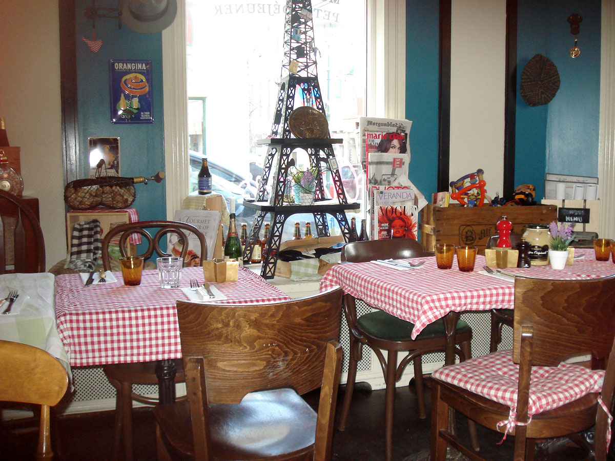 Le Bistro