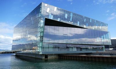 Harpa - Tónlistar- og ráðstefnuhús í Reykjavík | Harpa is a concert hall and conference centre in Reykjavík, Iceland