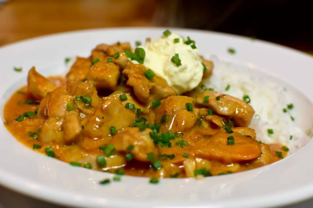 Kjúklinga Stroganoff með basmati hrísgrjónum