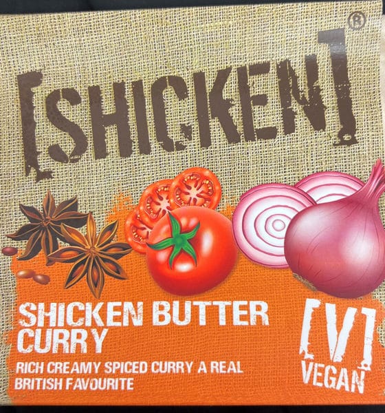 Málmstykki í breskum veganrétti Shicken Butter Curry