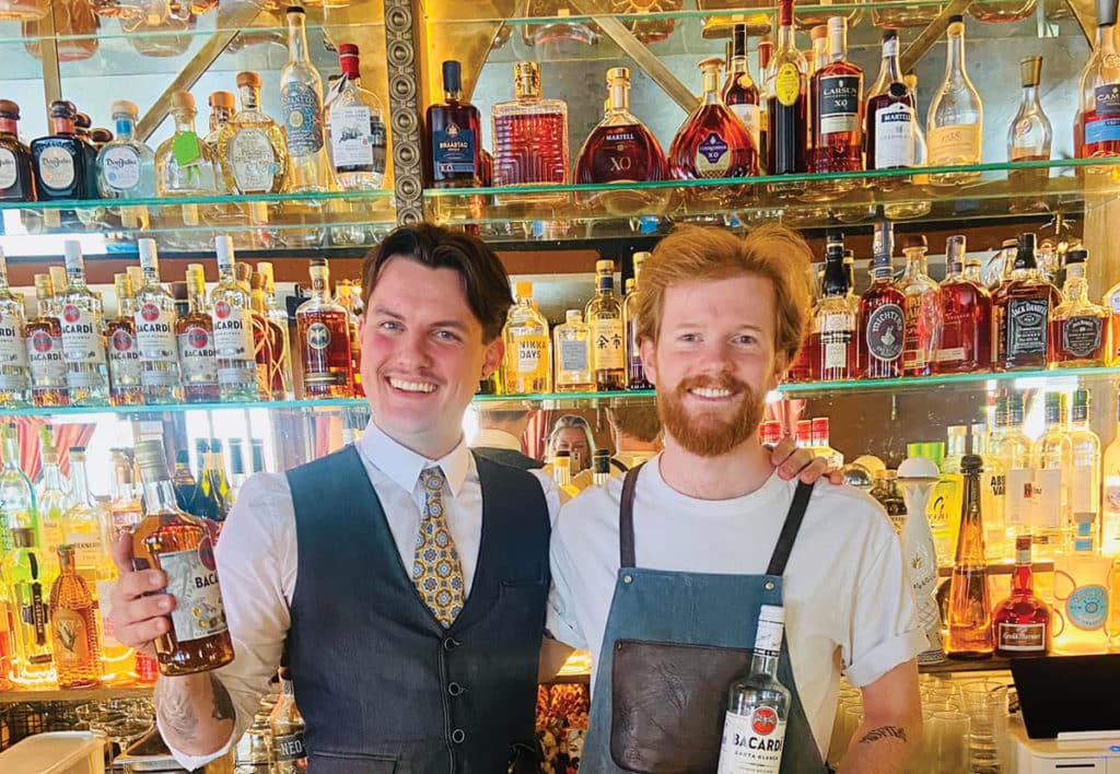 Sævar Tipsý master og Guðmar Tiki master hlakka til að sjá ykkur á Bacardi TIKI pop up í kvöld