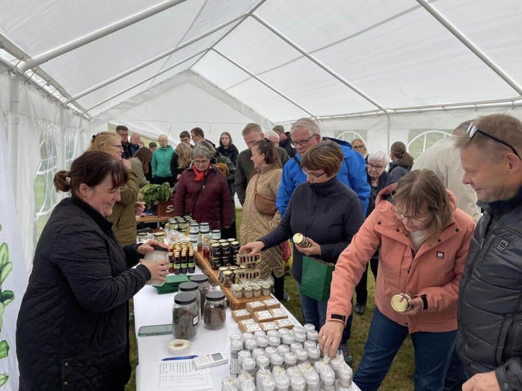 Beint frá býli - Myndaveisla: 4.500 manns heimsóttu hátíðina