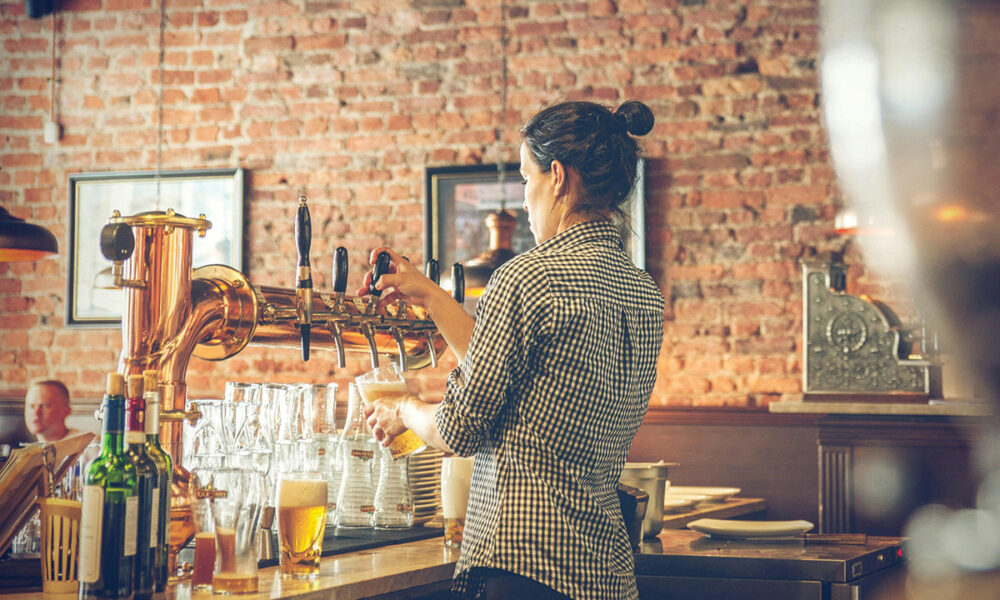 Barþjónn - Bar - Bjór - Bjórkrani