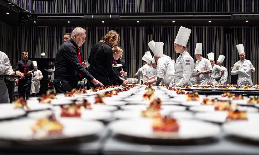 Hátíðarkvöldverður Klúbbs matreiðslumeistara (KM) - Haldinn í Hörpu í Silfurbergi - Laugardaginn 11. janúar 2025