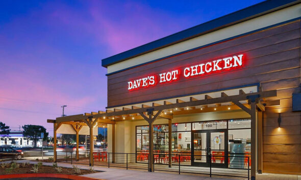 Roark Capital í samningaviðræðum um kaup á Dave’s Hot Chicken fyrir 1 milljarð dala