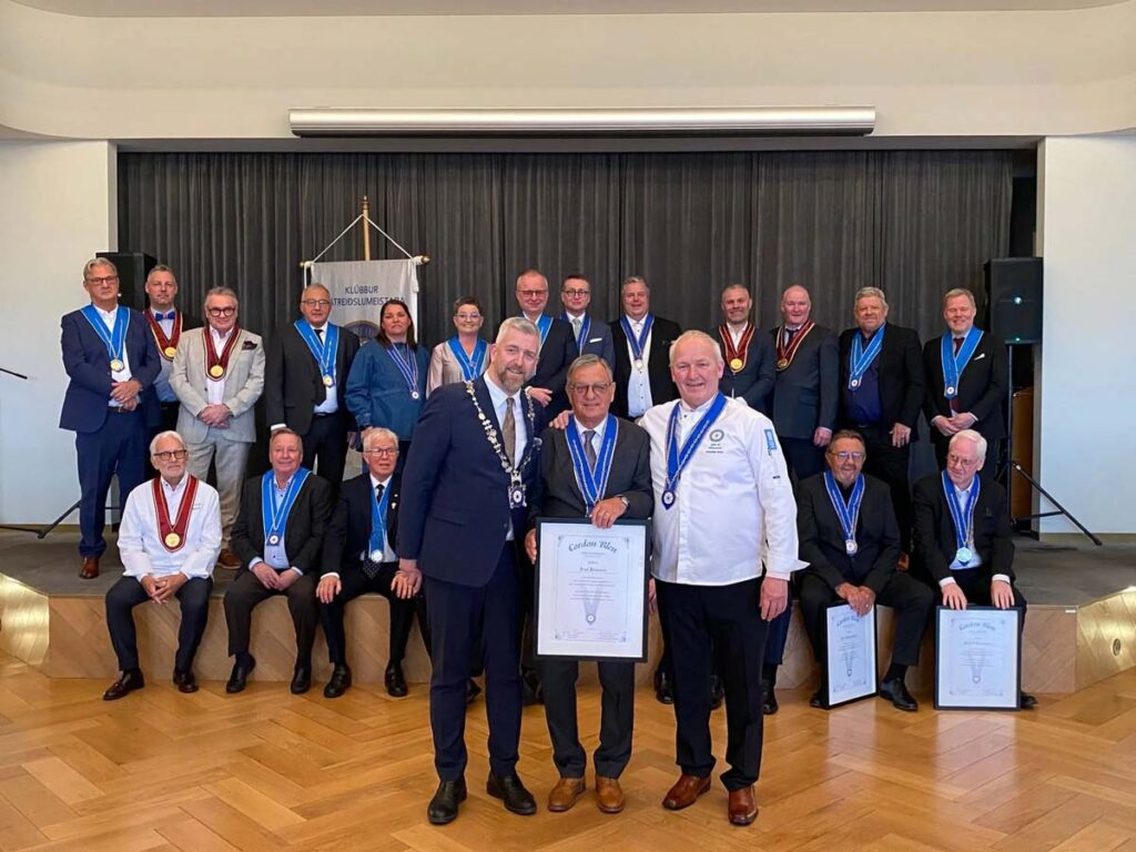 Fagmennska og virðing í fyrirrúmi þegar KM heiðrar sína fremstu menn - Myndir - Árshátíð - Klúbbur matreiðslumeistara - Cordon Bleu