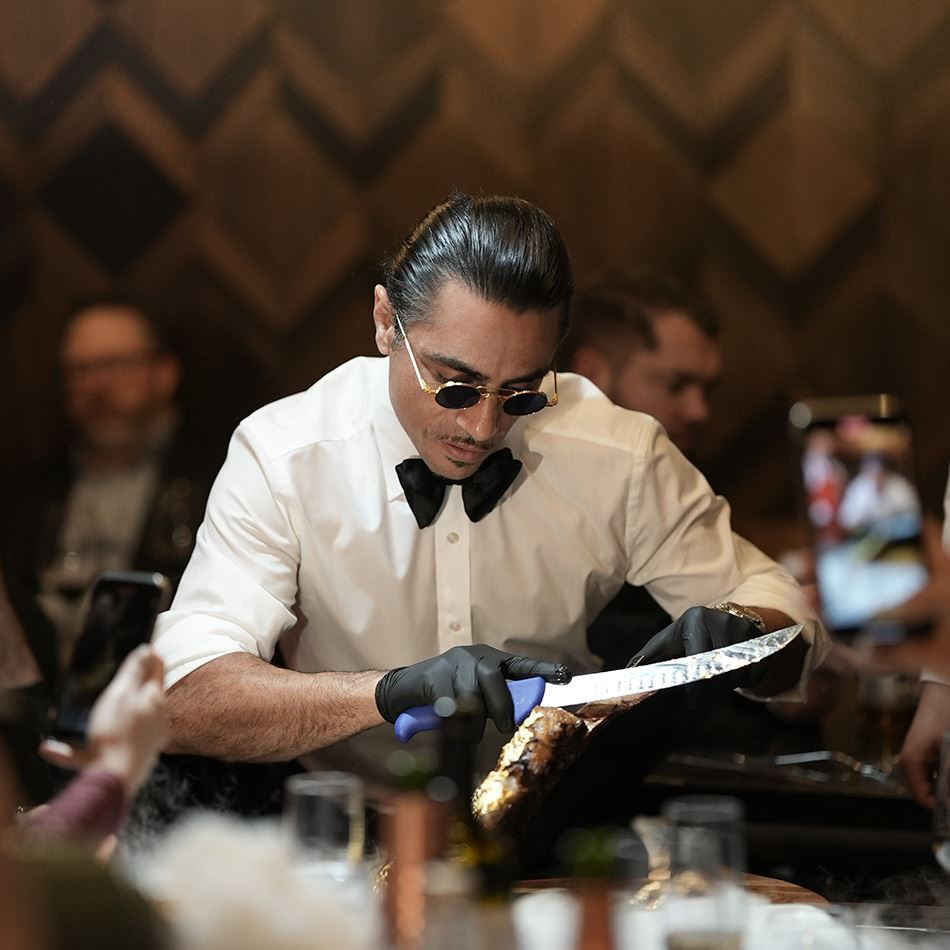 Nusret Gökçe, betur þekktur sem Salt Bae