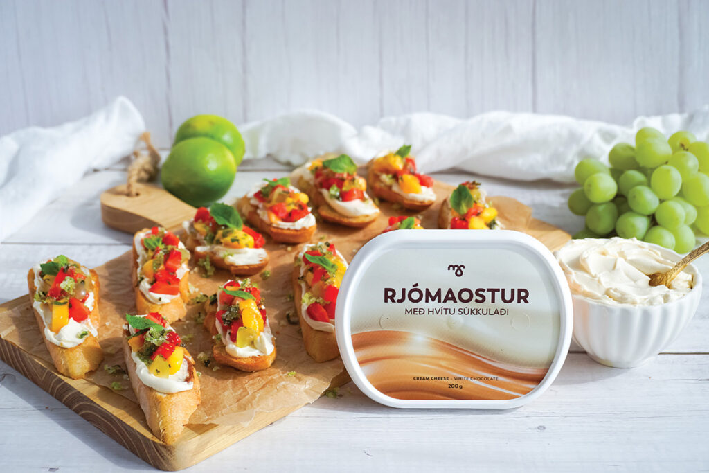 Ferskar, sætar og ómótstæðilegar sumarsnittur - Rjómaostur með hvítu súkkulaði breytir öllu