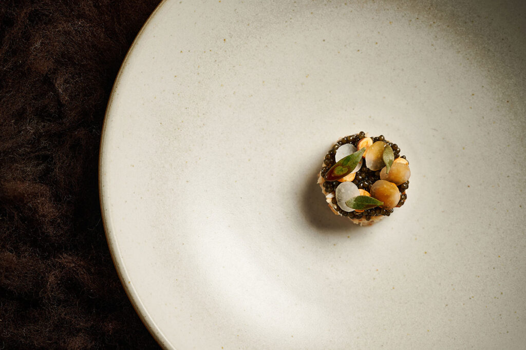 Michelin-kokkur opnar nýjan veitingastað á Guernsey: Eldur, sjávargróður og smakkseðill fyrir sælkera - Vraic - Nathan Davies