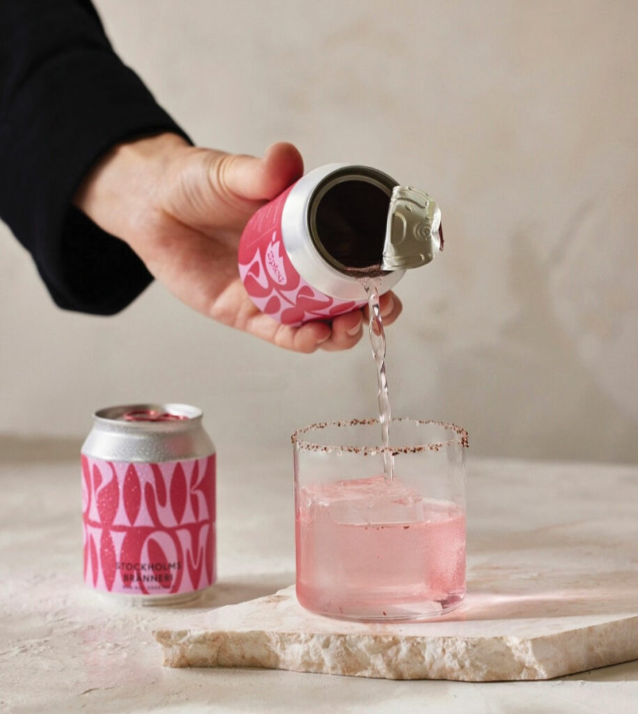 Íslenskir barþjónar dáðust að óáfengum dósakokteilum - Drykkur