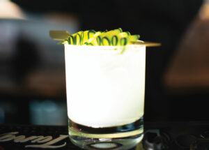 Galin gúrka á Strikinu