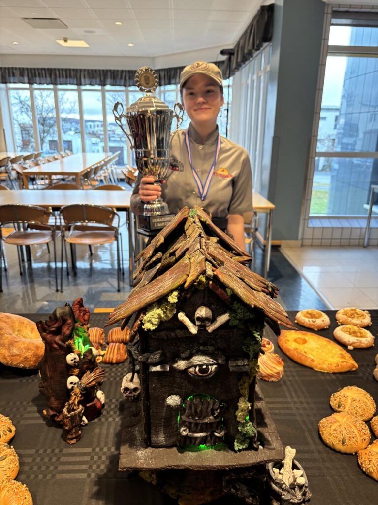 Myndasyrpa frá keppni bakaranema - Bakaranemakeppni í Hótel- og matvælaskólanum