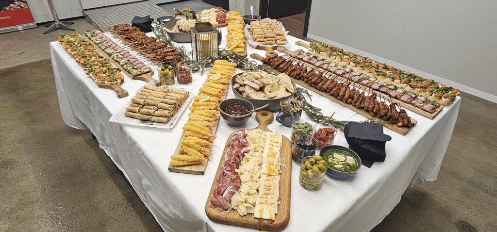 Innnes á Akureyri tók á móti fjölmörgum gestum í nýju húsnæði - Myndir