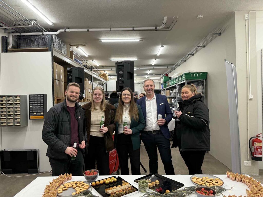 Innnes á Akureyri tók á móti fjölmörgum gestum í nýju húsnæði - Myndir