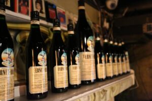 Hrafnhildur Sunna Eyþórsdóttir er Hraðasti Barþjónn Íslands 2025