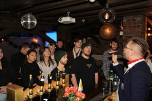 Hrafnhildur Sunna Eyþórsdóttir er Hraðasti Barþjónn Íslands 2025