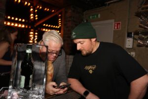 Hrafnhildur Sunna Eyþórsdóttir er Hraðasti Barþjónn Íslands 2025