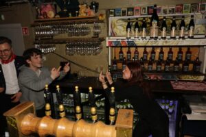 Hrafnhildur Sunna Eyþórsdóttir er Hraðasti Barþjónn Íslands 2025