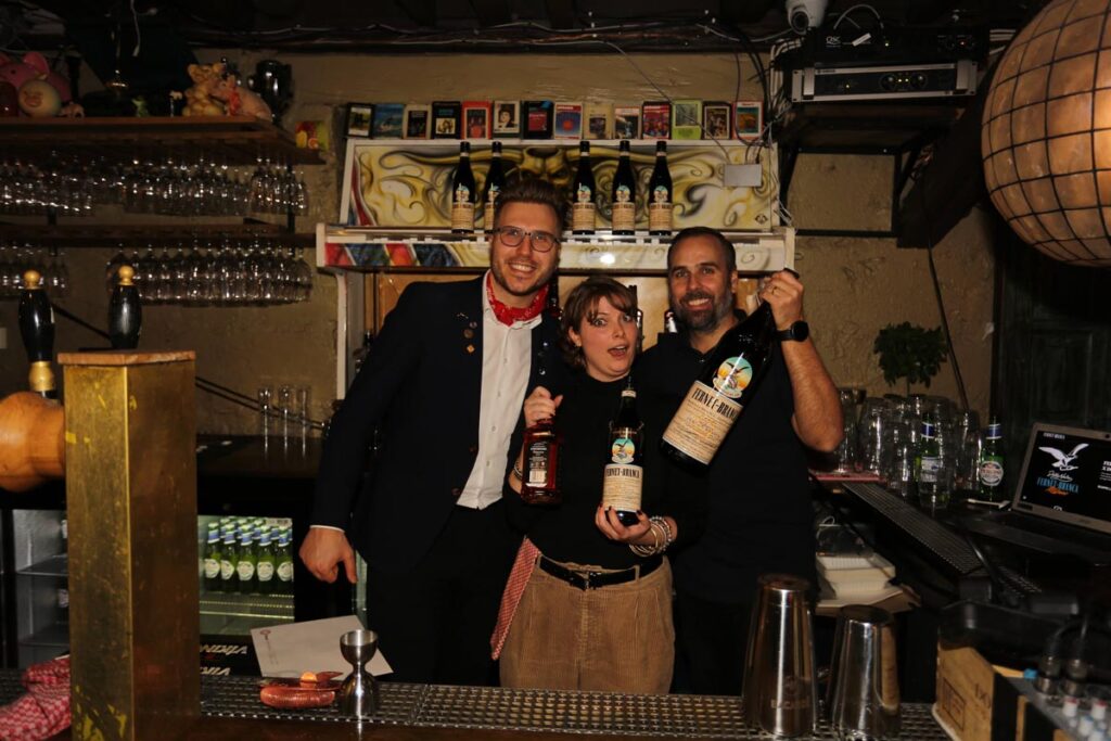 Hrafnhildur Sunna Eyþórsdóttir er Hraðasti Barþjónn Íslands 2025