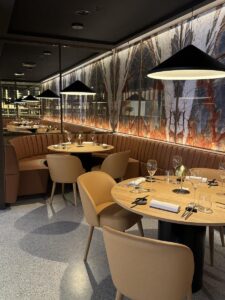 Brasa tók á móti fyrstu gestum á glæsilegu jólahlaðborði - Myndir