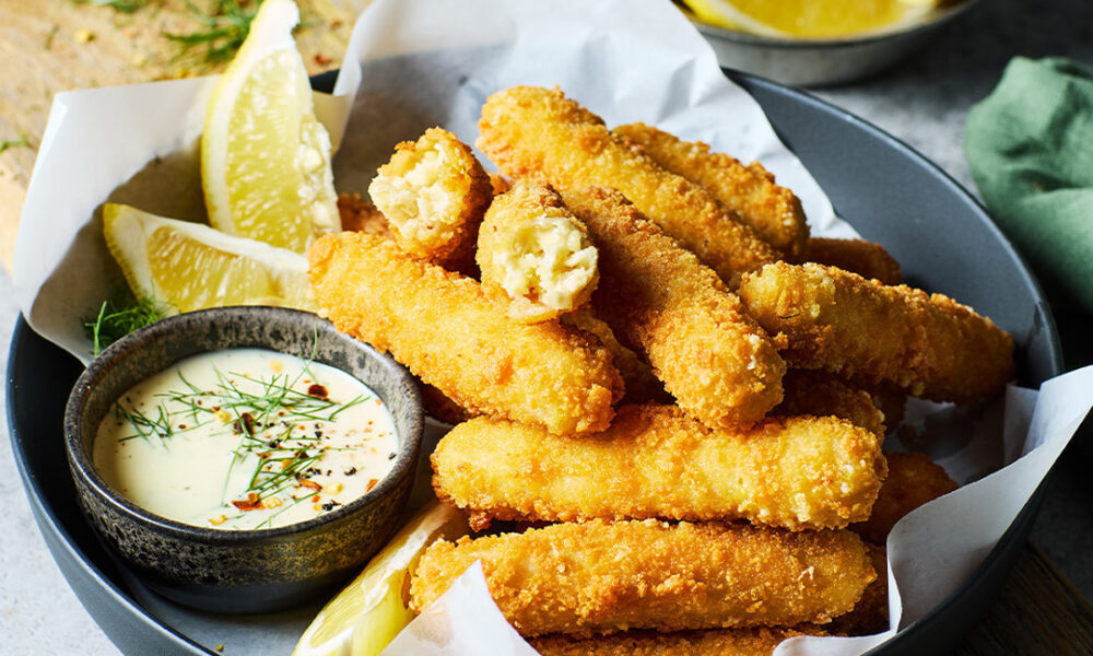 Móttökurnar hafa verið frábærar og ný sending af vegan chili osta kjúklingastangirnar er nú komin til landsins