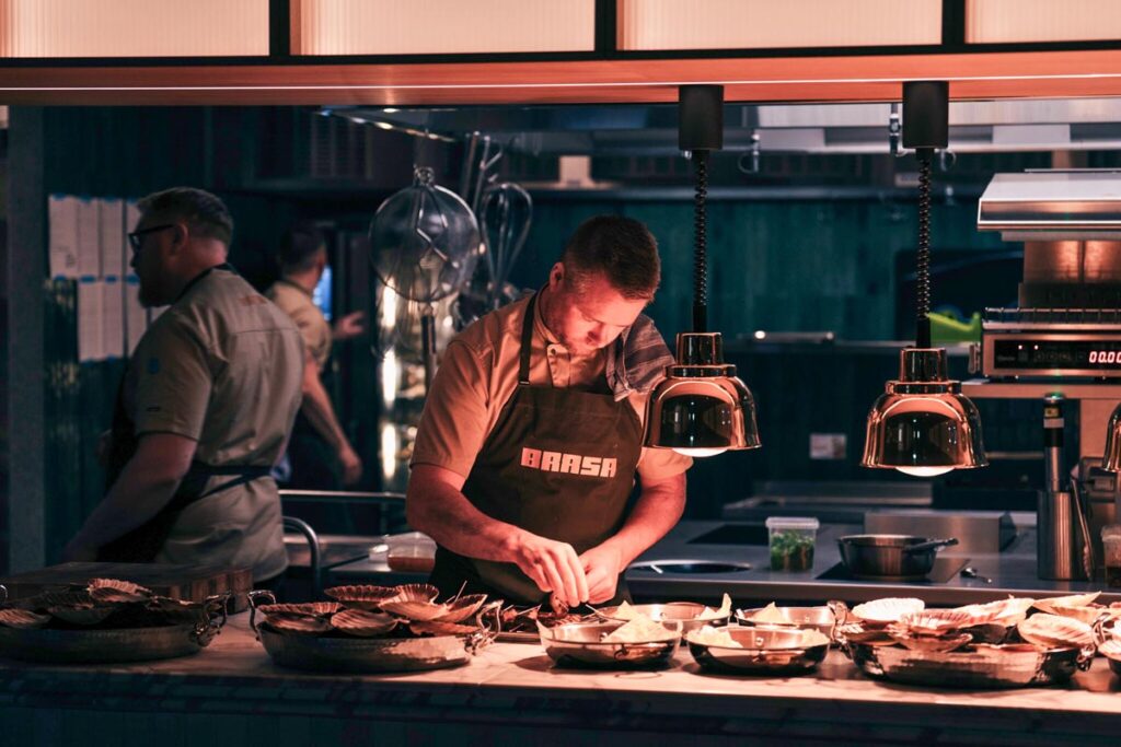 Brasa tekur á móti fyrstu gestum í Smáratorgi. Sjáðu stemninguna frá opnunarpartýinu