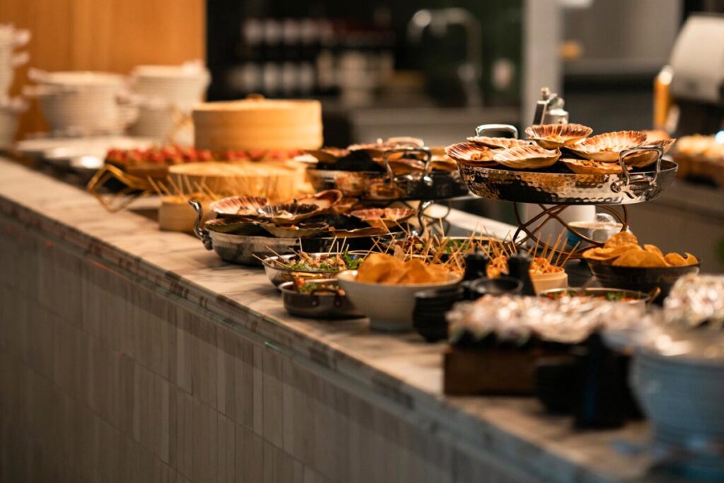 Brasa tekur á móti fyrstu gestum í Smáratorgi. Sjáðu stemninguna frá opnunarpartýinu