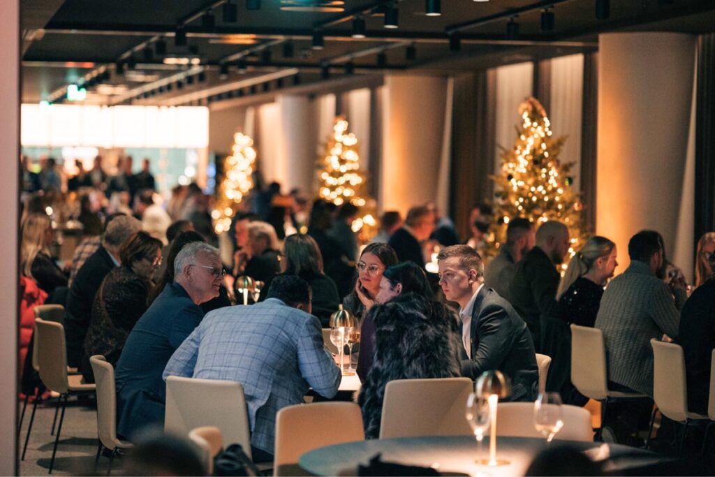 Brasa tekur á móti fyrstu gestum í Smáratorgi. Sjáðu stemninguna frá opnunarpartýinu