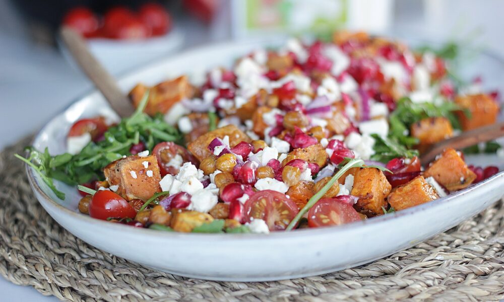 Ferskt og litríkt sætkartöflusalat sem hentar við öll tilefni