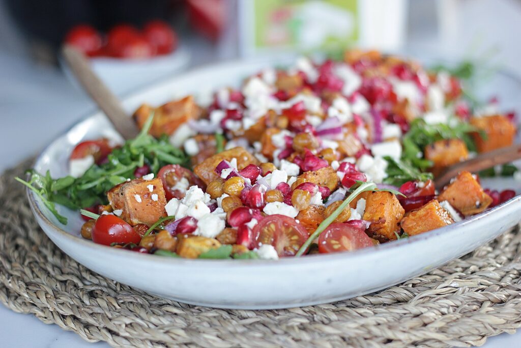 Ferskt og litríkt sætkartöflusalat sem hentar við öll tilefni