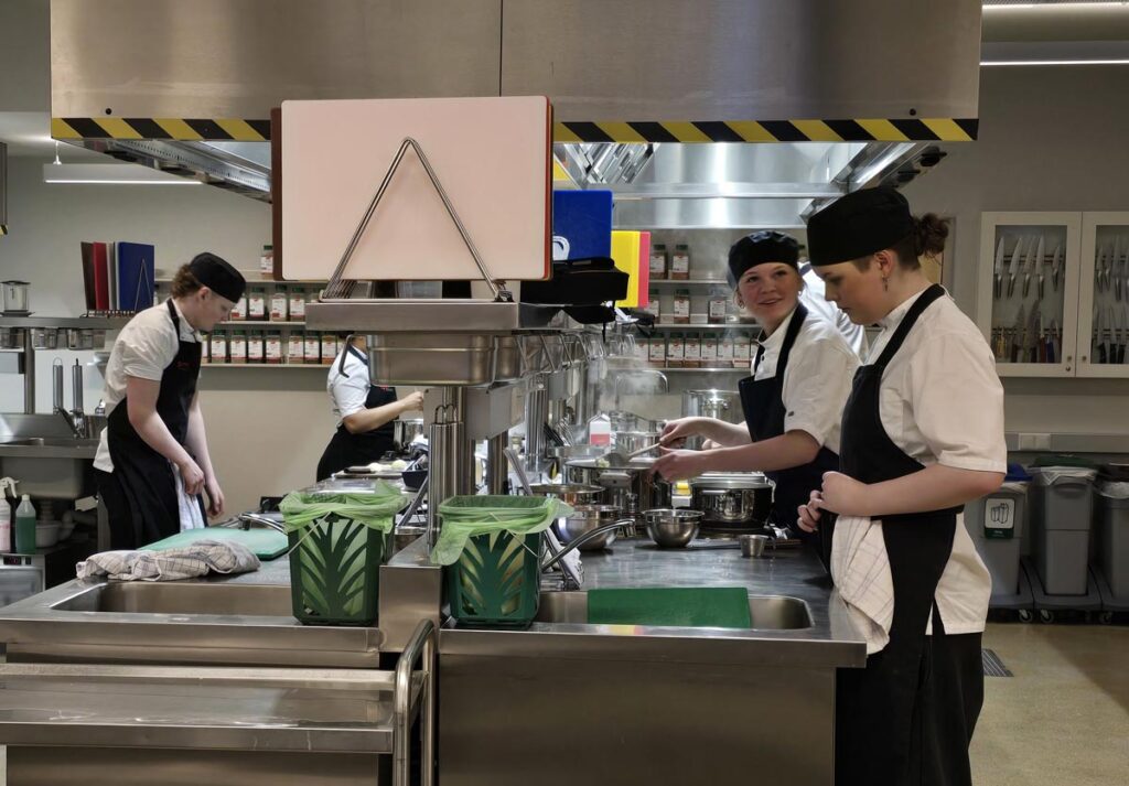 Matreiðslunám í VMA heldur áfram að laða að nemendur - Myndir