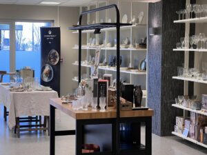 Ásbjörn Ólafs flytur í glæsilegt húsnæði og blæs til umfangsmikillar lagersölu