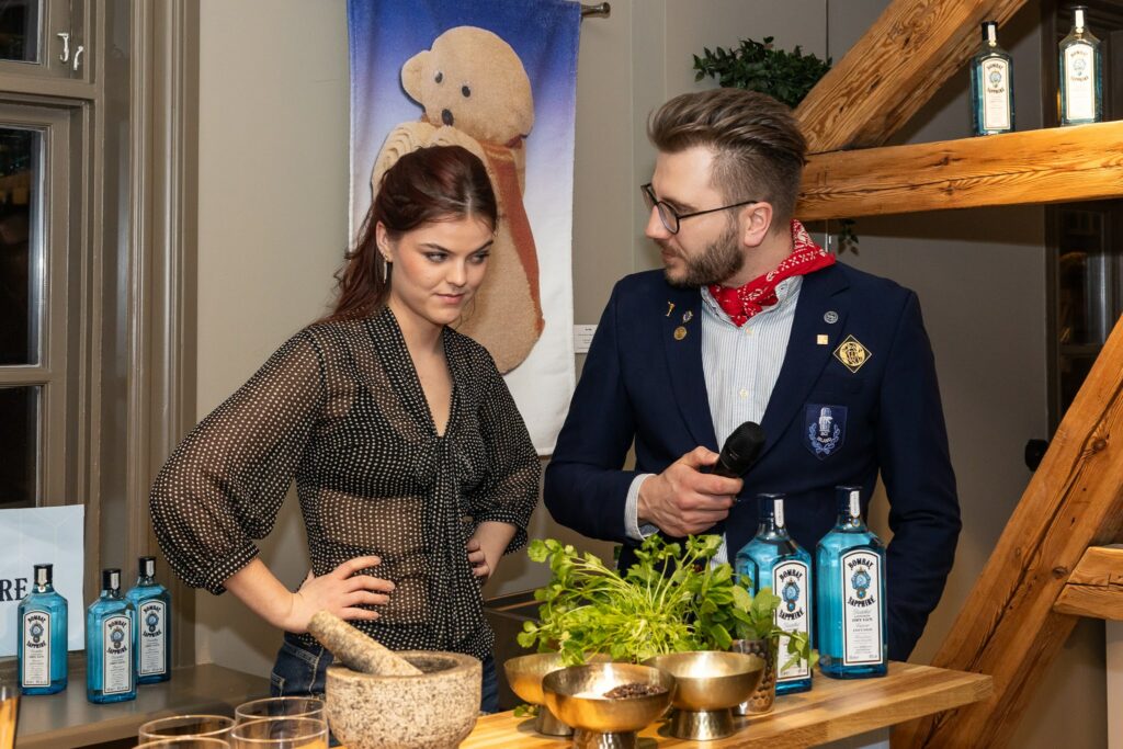 Freyja Þórisdóttir stóð uppi sem sigurvegari í keppninni um Bláa Safírinn