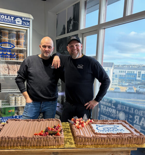 Eyjó og Dóri mættu með afmælisköku - Hafið fagnar tímamótum