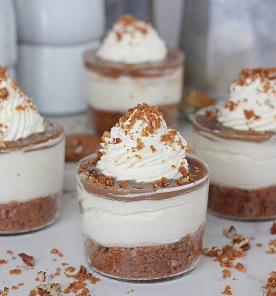 Einföld og fljótleg karamellu ostakaka í glasi