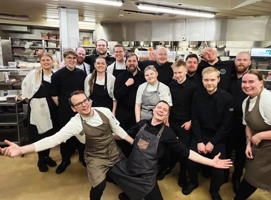 FLOTIÐ snýr aftur á Múlaberg, þjónar og kokkar skipta um hlutverk