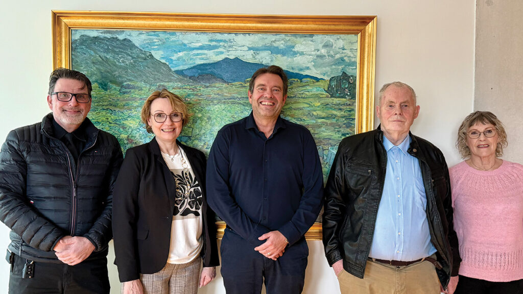 Cabin kaupir Hótel Laki við Kirkjubæjarklaustur