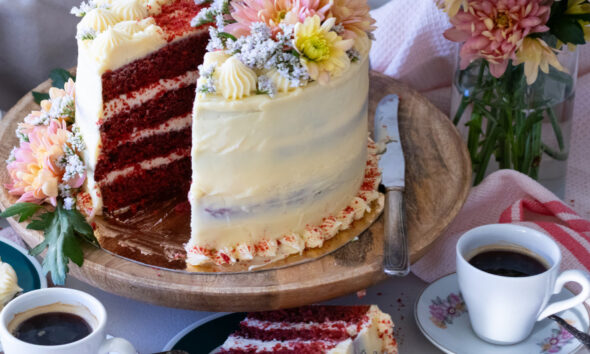 Rómantísk red velvet terta sem slær í gegn á konudaginn