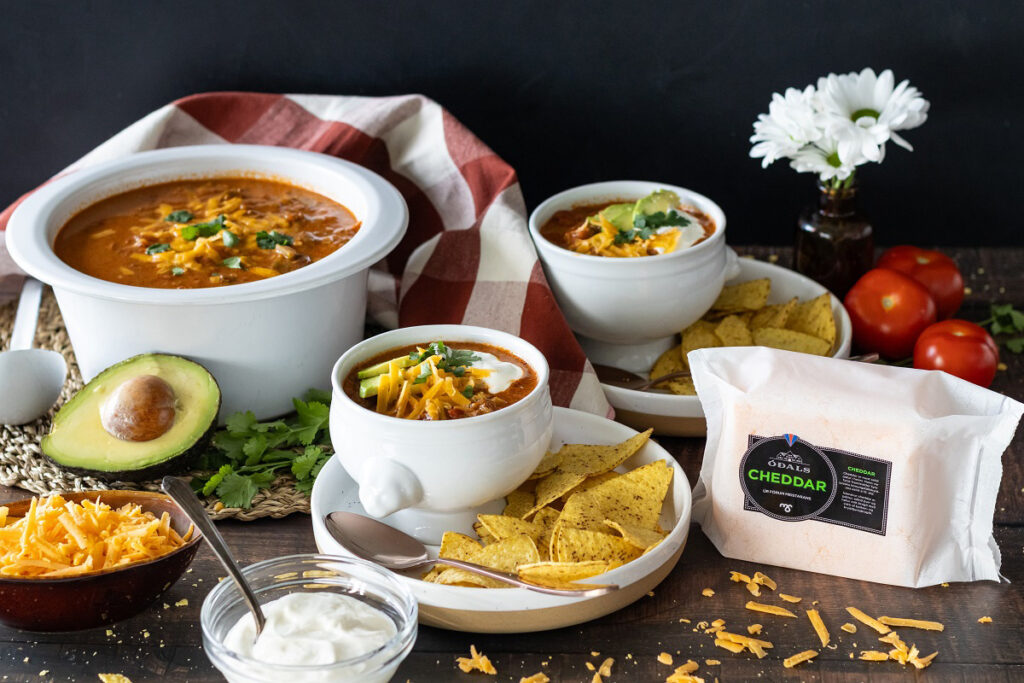 Bragðmikil taco súpa með cheddar og sýrðum rjóma