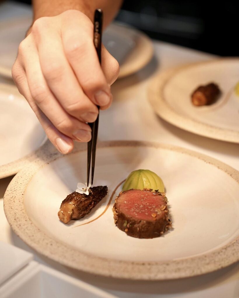 Myndasyrpa. Snædís skilar sínum fyrsta rétti til dómara - Bocuse d´Or 2026