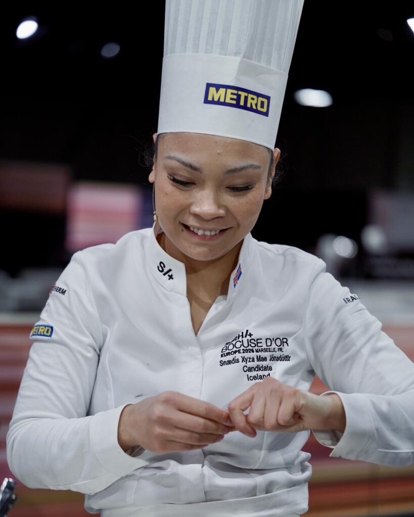 Myndasyrpa. Snædís skilar sínum fyrsta rétti til dómara - Bocuse d´Or 2026
