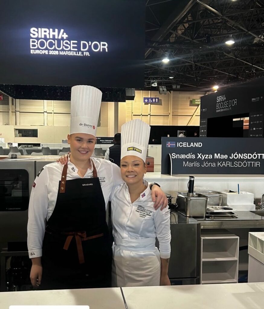 Marlís Jóna Karlsdóttir aðstoðarmaður Snædísar og Snædís Xyza Mae Jónsdóttir