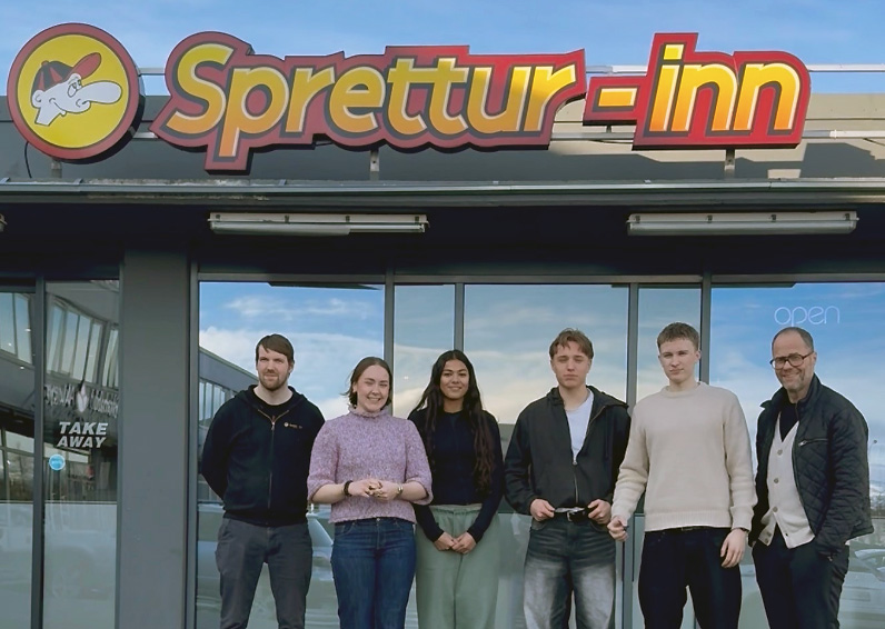 Nemendur MA hanna pizzur sem styðja gott málefni