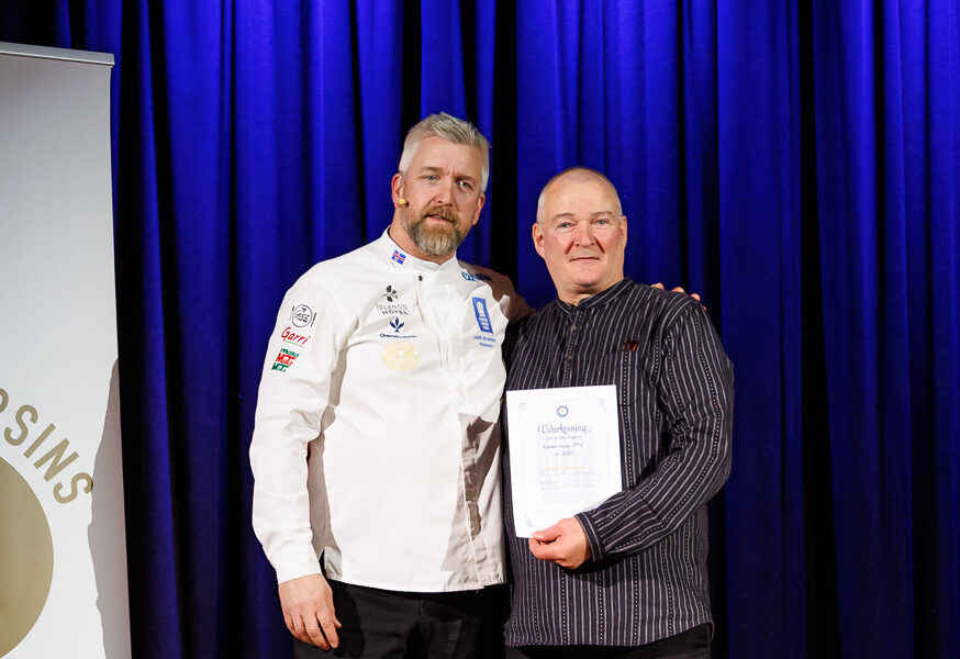 Þrjátíu ár við stjórnvölinn - Bjarki Hilmarsson heiðraður