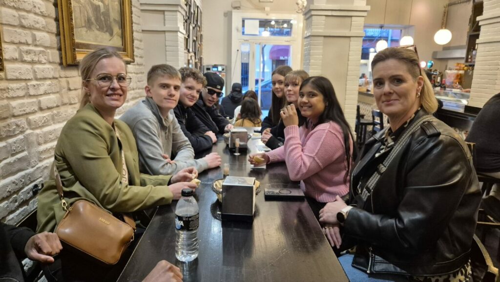 Sex matreiðslunemar úr VMA kynntu sér spænska matargerð í Mostoles