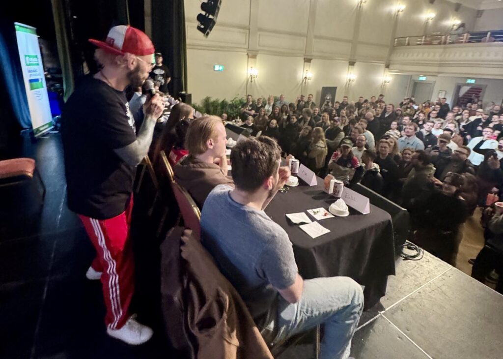 Myndasafn: Litríkur matarmarkaður og logandi stemning á Chilli Festival