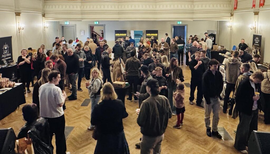 Myndasafn: Litríkur matarmarkaður og logandi stemning á Chilli Festival