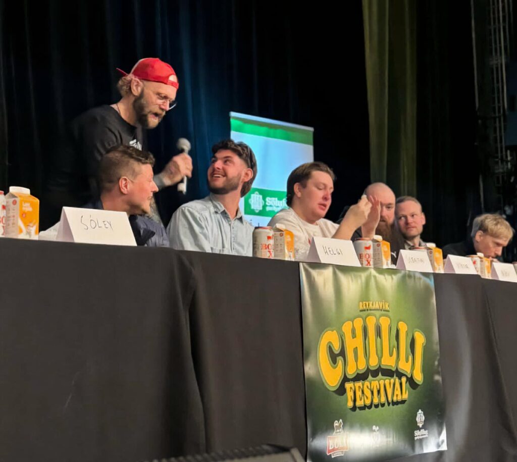 Myndasafn: Litríkur matarmarkaður og logandi stemning á Chilli Festival