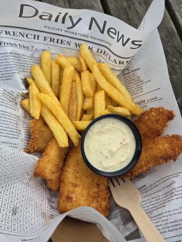Breskir sigurvegarar í fish and chips-keppni heillaðir af íslenskum sjávarútvegi